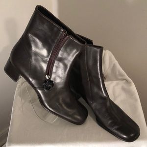 Ferragamo chocolate brown leather zip booties